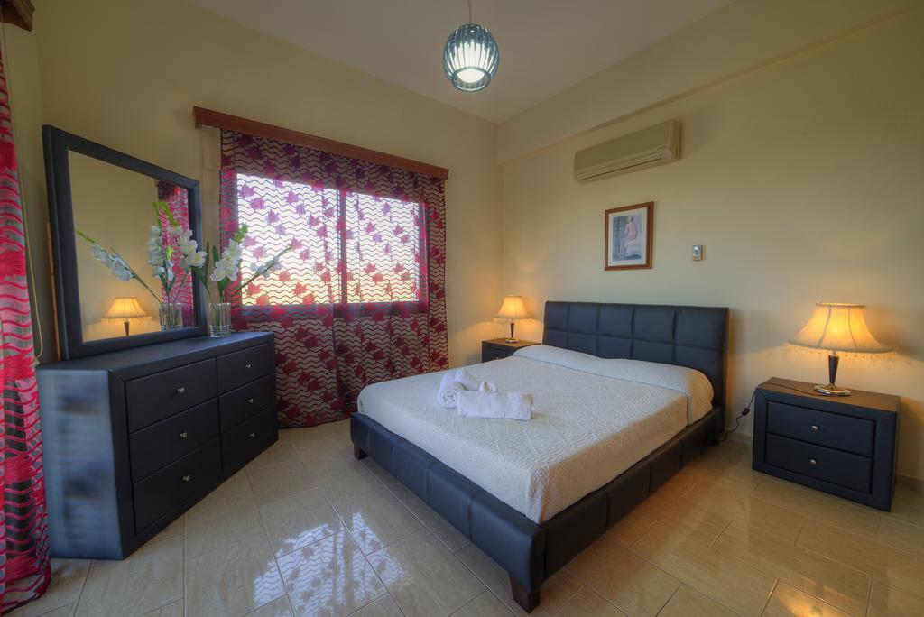 Villa Paradise Paphos Room photo